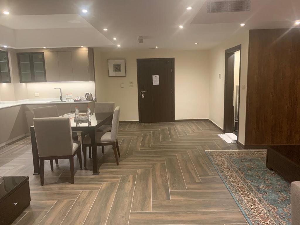 City Rose Hotel Suites Amman Dış mekan fotoğraf